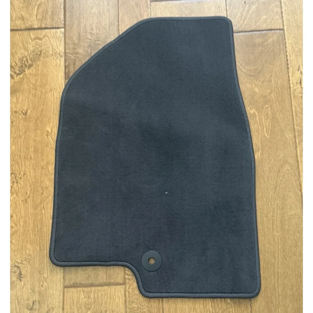 Genuine GM OEM Cadillac Escalade ESV Carpet Floor Mats 4pc Set 84626112